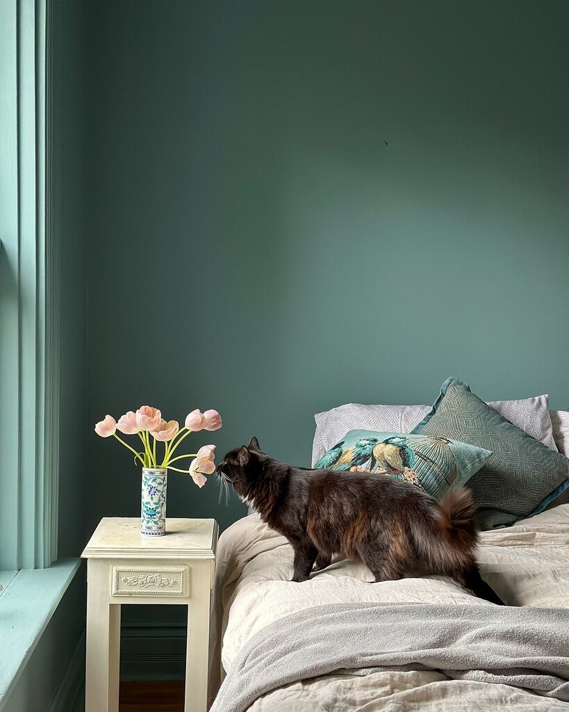 No. 85 Oval Room Blue