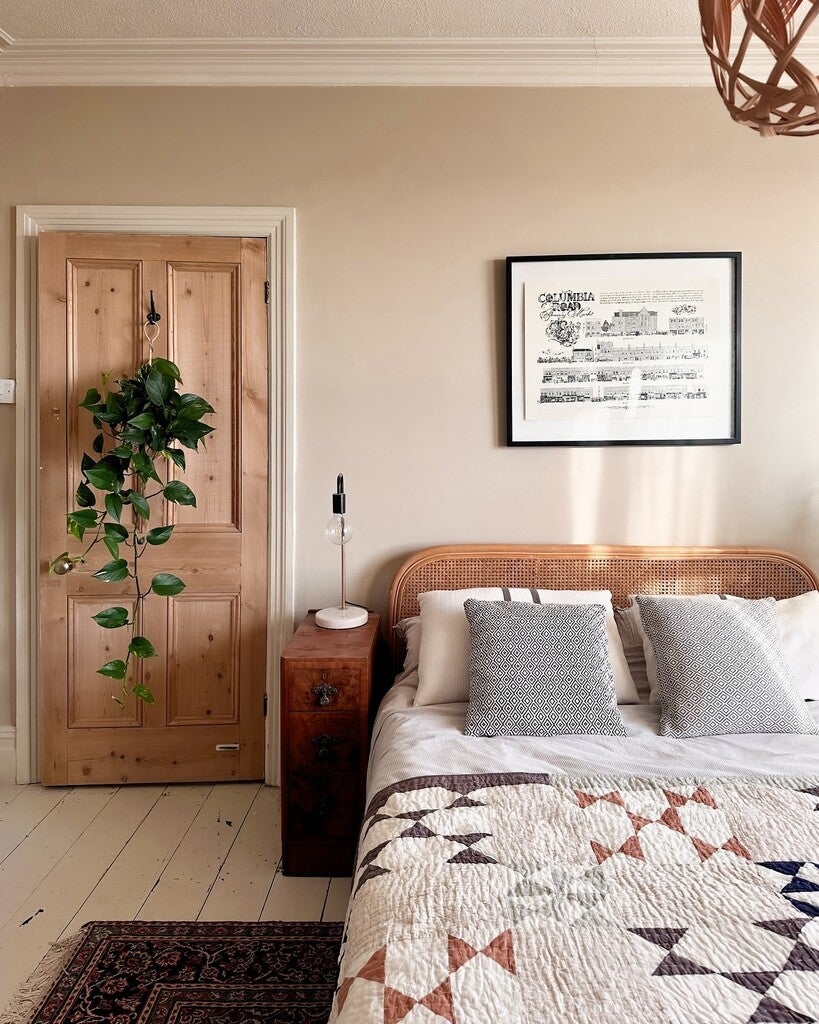 No. 282 Shadow White