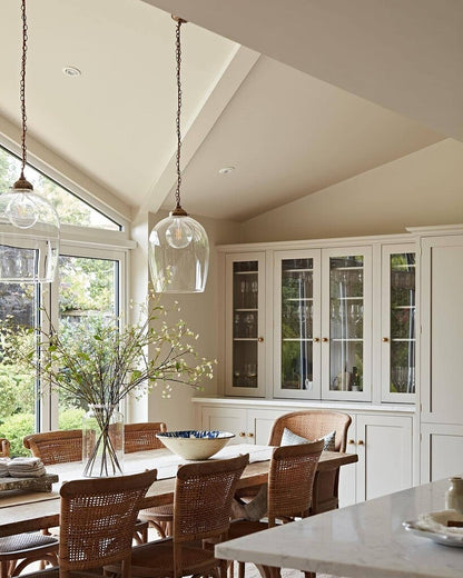 No. 282 Shadow White