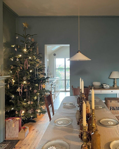 No. 85 Oval Room Blue