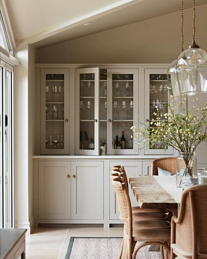 No. 282 Shadow White