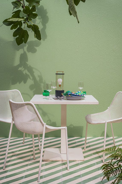 No. 81 Breakfast Room Green